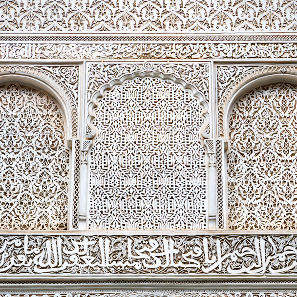 lijn in Marokko Afrika oude tegel en colorated vloer keramische abst - Foto, afbeelding