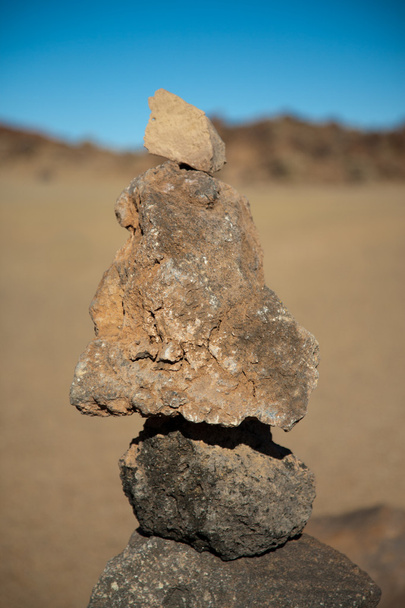 Pilha de pedra de equilíbrio
 - Foto, Imagem
