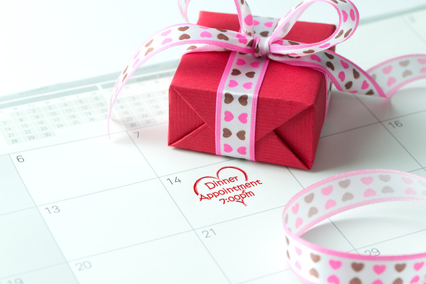 Aftelkalender voor Valentijnsdag diner afspraak - Foto, afbeelding