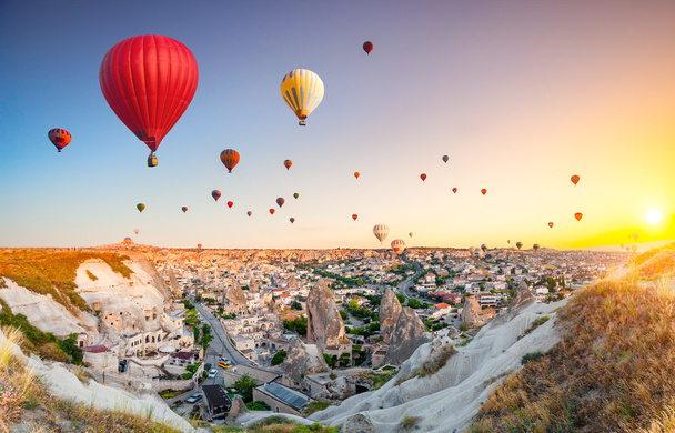 Hot air balloons over Cappadocia - Foto, imagen