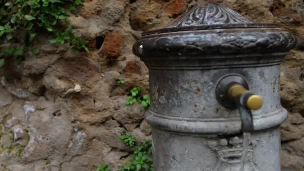 Vodní kohoutek v Římě, Itálie - Záběry, video