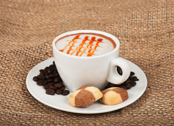 Cappuccino and biscuits - Valokuva, kuva