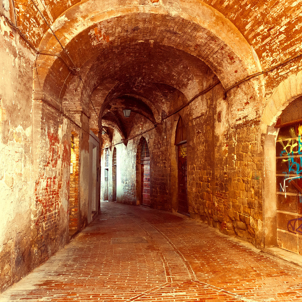 Stary łuk w Perugia - Zdjęcie, obraz