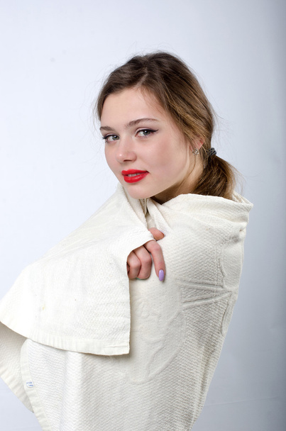 girl and towel - Valokuva, kuva