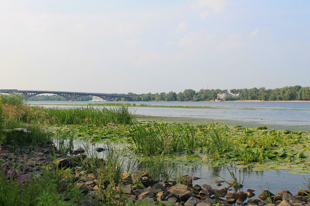 Rivière Dniepr à Kiev
 - Photo, image