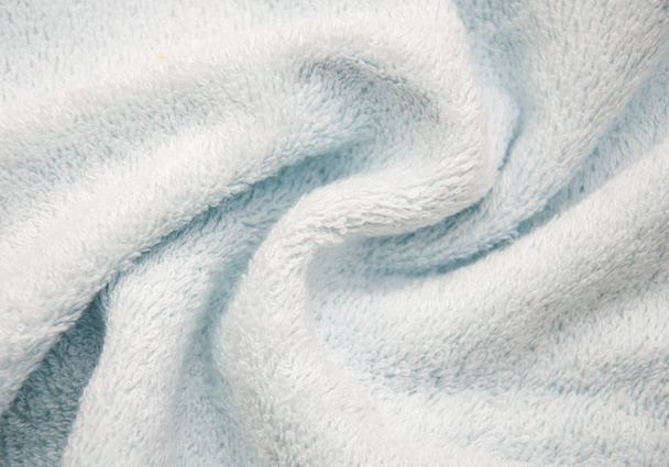 Голубое пушистое полотенце
 - Фото, изображение