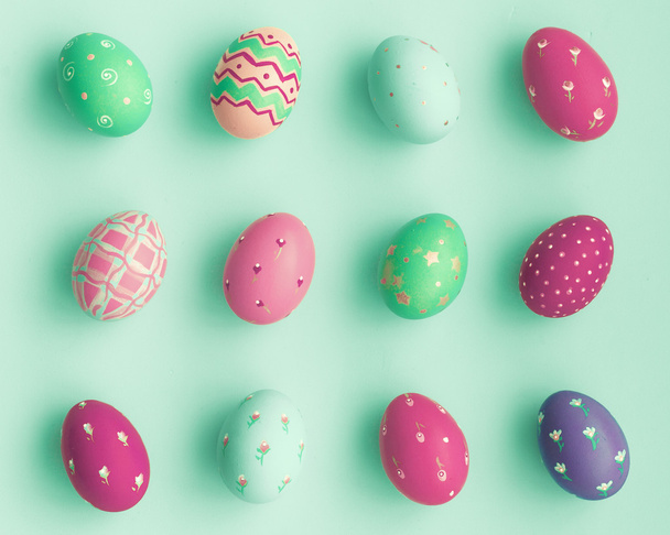 Ovos de Páscoa de cor doce
 - Foto, Imagem