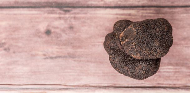 Чёрный гриб-трюфель - Фото, изображение