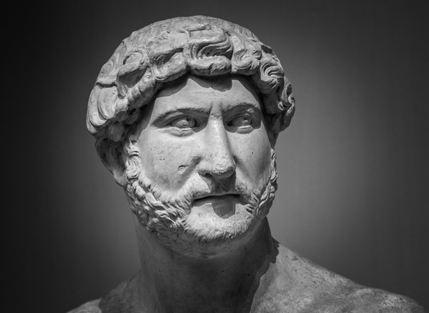 Ancient roman sculpture of the emperor Hadrian - Foto, Bild
