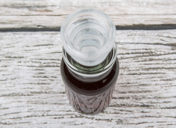 Akçaağaç sirke cam şişe - Fotoğraf, Görsel