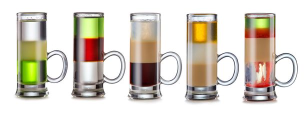 Набор слоистых коктейлей из алкоголя, изолированных на белом
 - Фото, изображение