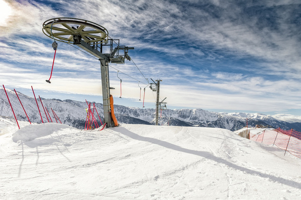 Remonte en Andorra estación de esquí de montaña, Grandvalira
 - Foto, Imagen