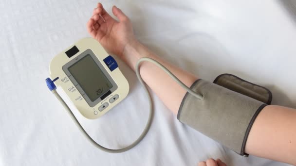 control de la presión arterial
 - Metraje, vídeo