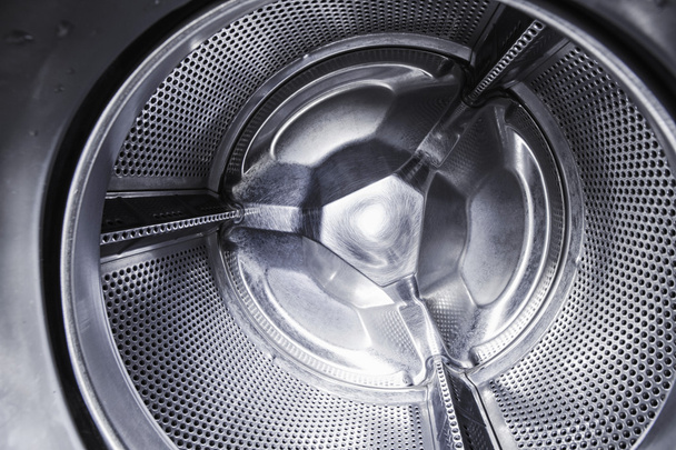 Máquina de lavar tambor dentro
 - Foto, Imagem