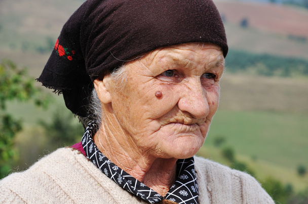 Very old woman with expression on her face - Foto, Imagen