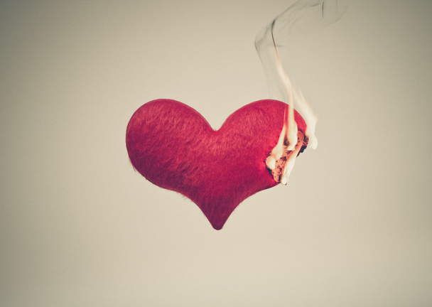 Rood brandend hart - Foto, afbeelding