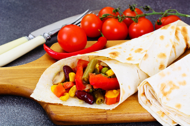 Shawarma Lavash with Chicken and Vegetables - Photo, Image