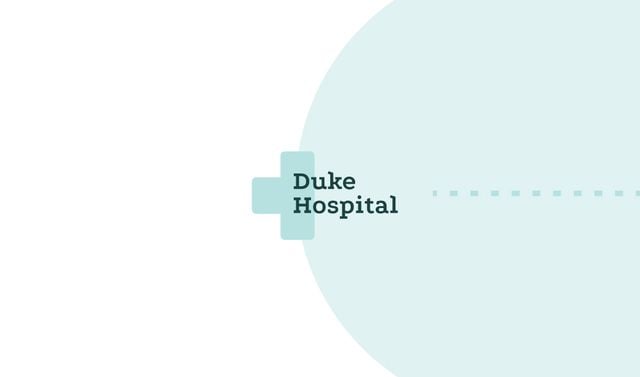 Hospital Ad with Blue Medical Cross Business card Modelo de Design