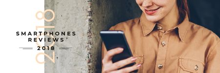 Ontwerpsjabloon van Email header van Smartphone Review with Woman Scrolling Phone