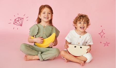Ontwerpsjabloon van Business card van Happy Kids for clothes store ad