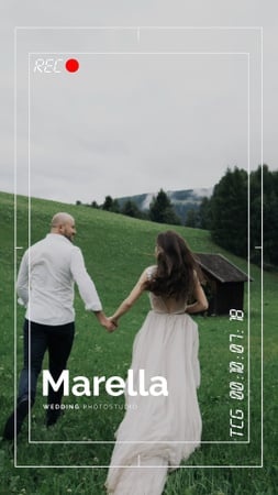 Běžící pár v přírodě na svatební střelbě Instagram Video Story Šablona návrhu