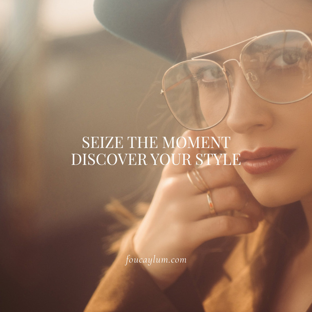 Fashion Quote with Stylish Woman in Vintage Outfit Instagramデザインテンプレート