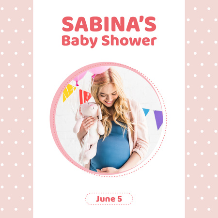 Ontwerpsjabloon van Animated Post van Baby Shower Invitation with Future Mom