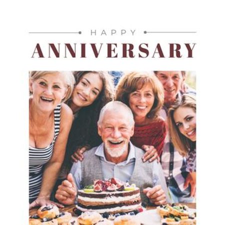Ontwerpsjabloon van Photo Book van Happy Family Celebrating Anniversary