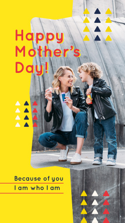 Plantilla de diseño de Happy mother with her son on Mother's Day Instagram Story 