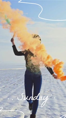 Designvorlage Woman at the Beach in Colorful Smoke für TikTok Video