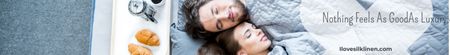 Modèle de visuel Couple d'amoureux au lit avec des croissants - Leaderboard