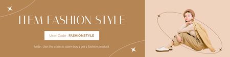 Designvorlage Promo des Modeverkaufs mit Frau im beigen Anzug für Twitter
