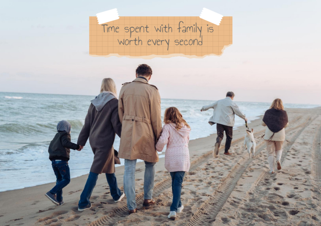 Big Family On Seacoast With Quote About Time Postcard A5 – шаблон для дизайну