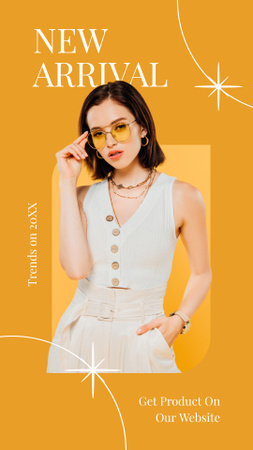 Nainen tyylikkäässä puvussa ja aurinkolaseissa Instagram Story Design Template