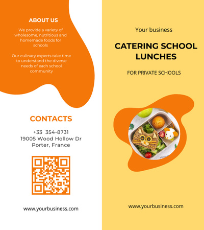 Ízletes étkeztetési iskolai ebédek tésztával Brochure 9x8in Bi-fold tervezősablon