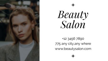 Nő frizurát készít a szépségszalonban Business Card US tervezősablon