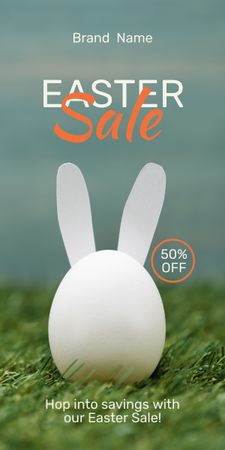 Venda de Páscoa com coelho branco decorativo na grama Graphic Modelo de Design