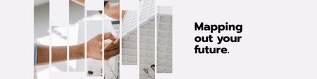 Modèle de visuel Architecte masculin travaillant sur la maison modèle - LinkedIn Cover