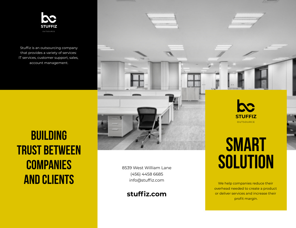 IT Company Services Ad with Modern Office Brochure 8.5x11in Tasarım Şablonu