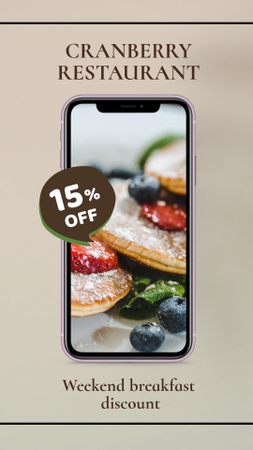 Plantilla de diseño de Delicious Pancakes with Cranberries for Discount Weekend Breakfast in Restaurant  Instagram Story 