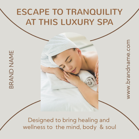 Modèle de visuel Spa Center Ad with Woman relaxing on Massage - Instagram