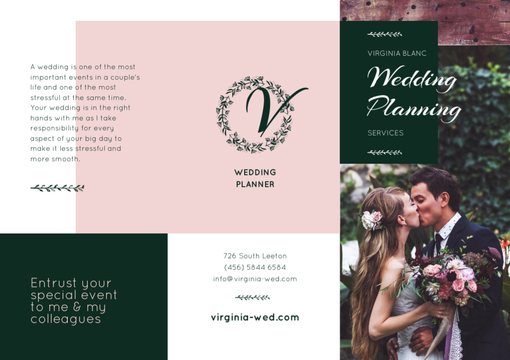 Ontwerpsjabloon van Brochure van Wedding Planning Offer with Romantic Newlyweds in Mansion