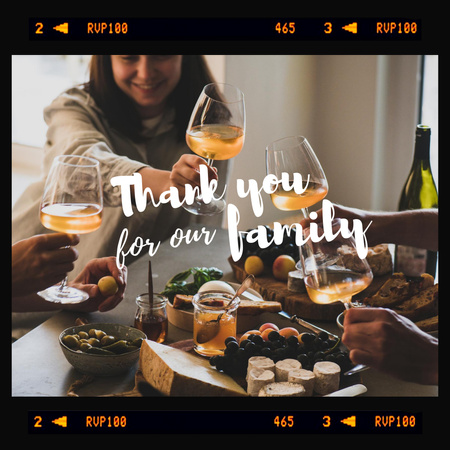 Modèle de visuel les gens qui célèbrent thanksgiving avec un dîner festif - Instagram