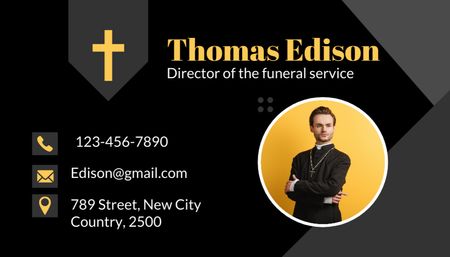 Ontwerpsjabloon van Business Card US van Aanbod begrafenisdiensten met priester op zwart