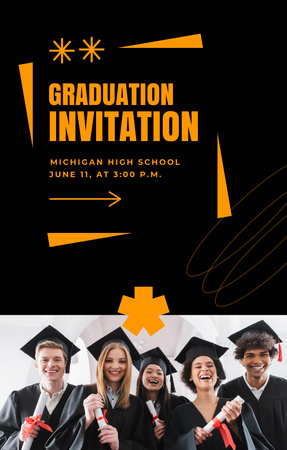 Ontwerpsjabloon van Invitation 4.6x7.2in van graduation party aankondiging met gelukkige studenten