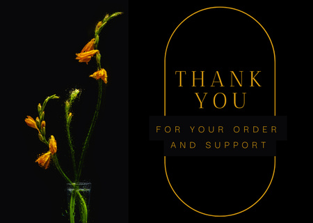 Designvorlage Dankesbotschaft mit orangefarbenen Blumen in Vase für Card