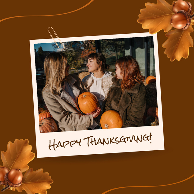 Ontwerpsjabloon van Animated Post van Thanksgiving Congratulations With Pumpkins And Friends