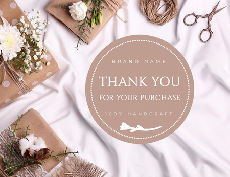 Ontwerpsjabloon van Thank You Card 5.5x4in Horizontal van Dankbaarheid Voor Aankoop Met Pakketten En Bloemen