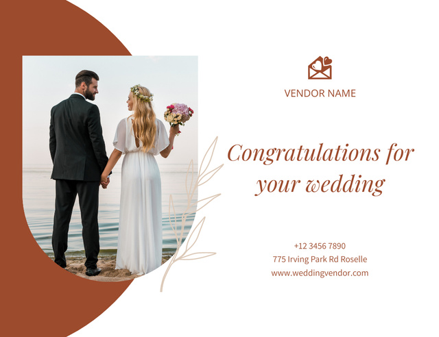 Wedding Greeting Text with Young Couple Standing on Beach Thank You Card 5.5x4in Horizontal Tasarım Şablonu