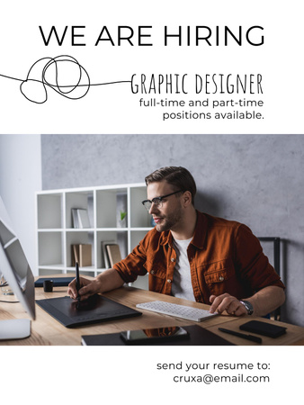 Szablon projektu Ogłoszenie o pracę projektanta graficznego z mężczyzną korzystającym z laptopa Poster US